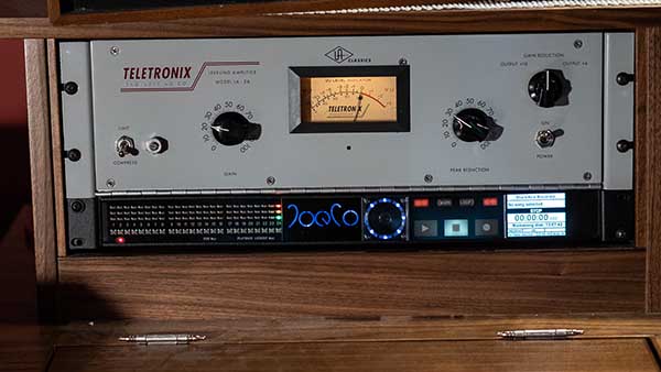 Leveling Amplifier